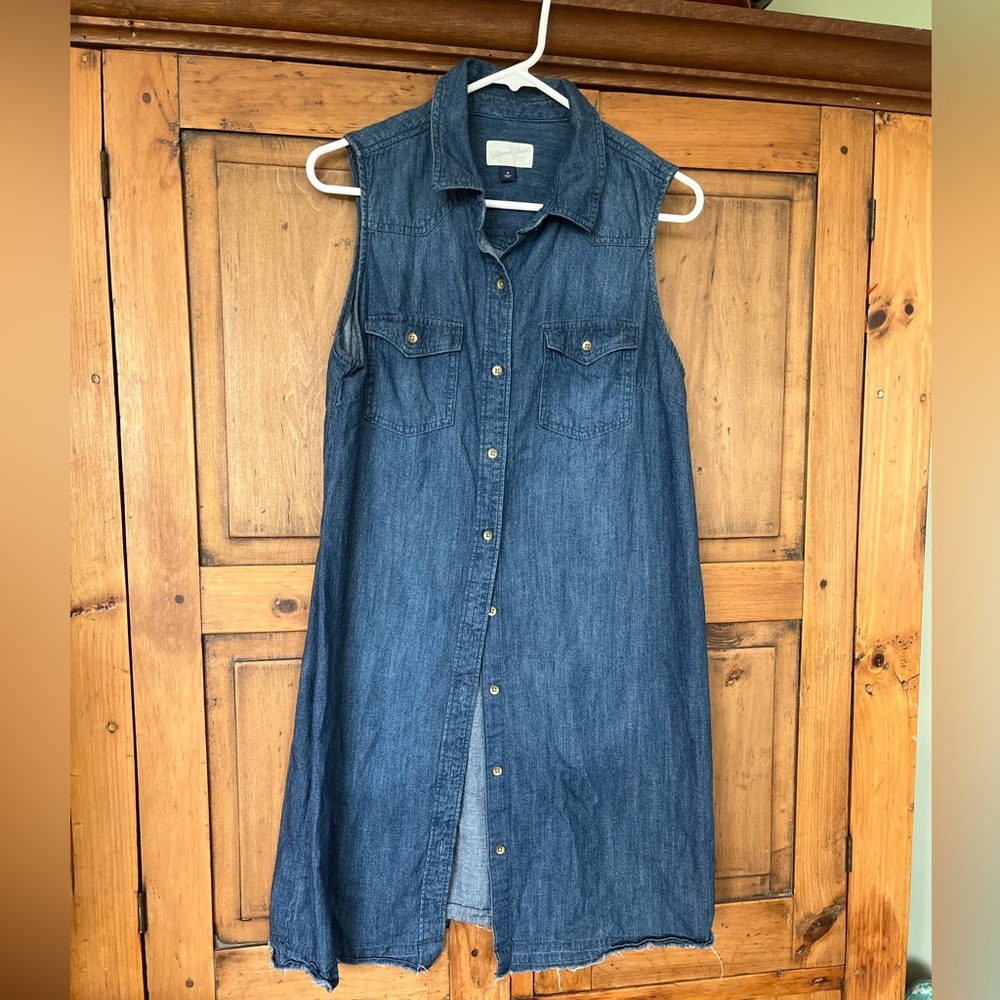 Universal Thread Sleeveless Denim Button Down Dress Size: Medium